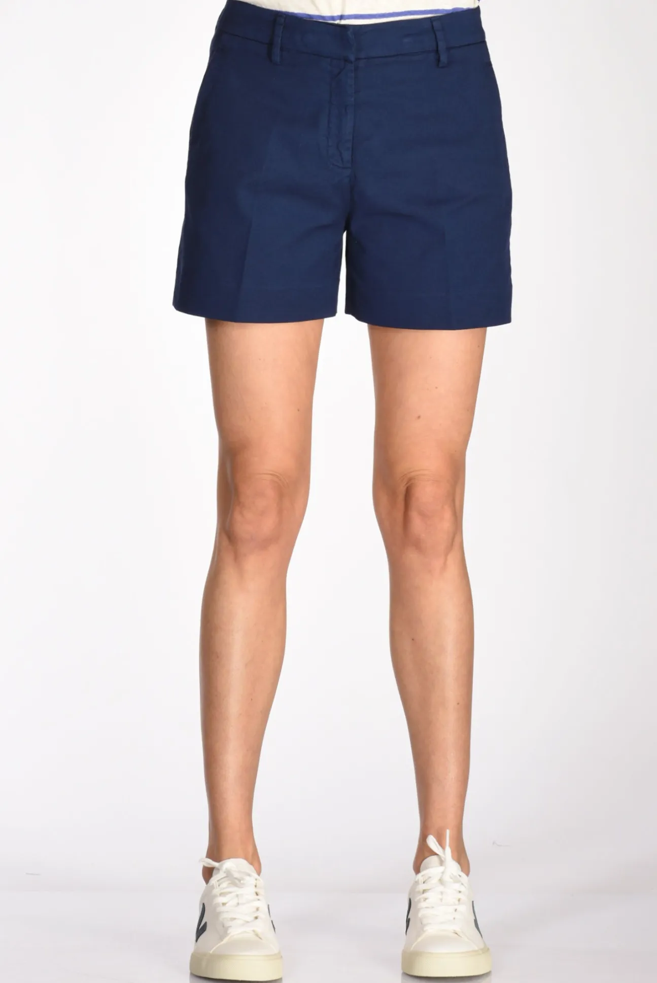 bermuda_shorts_blu_2.webp bermuda shorts blu