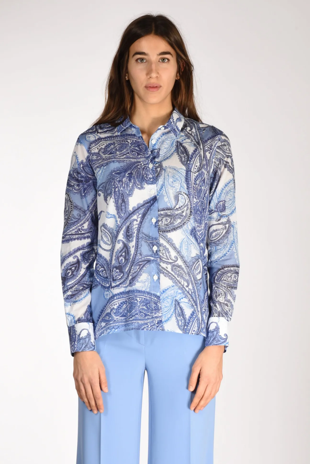 camicia_andrea_blubianco_1.webp camicia andrea blu/bianco