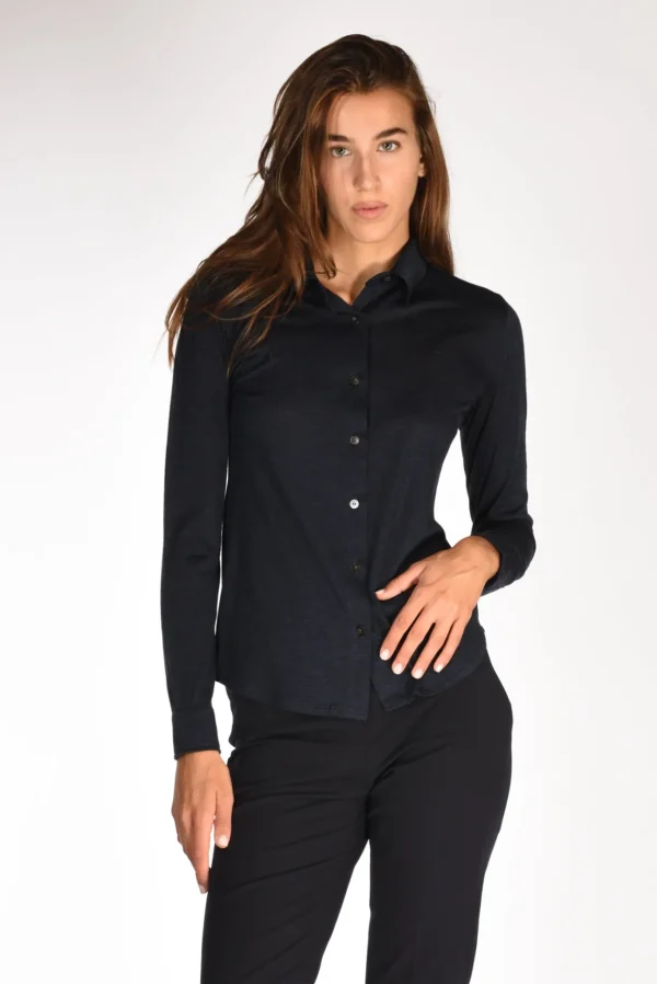 camicia di maglia blu