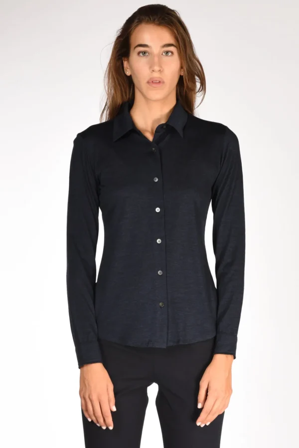 camicia di maglia blu