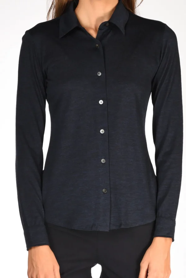 camicia di maglia blu