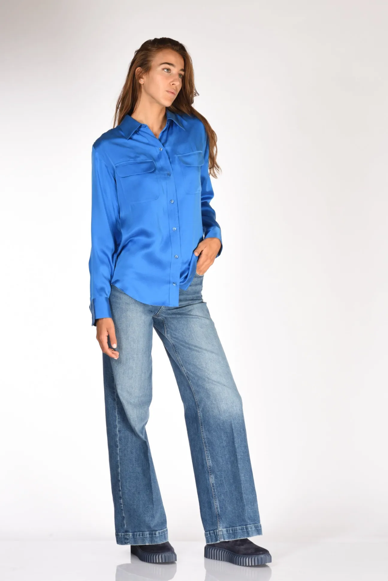 camicia_tasche_blu_chiaro_2.webp camicia tasche blu chiaro