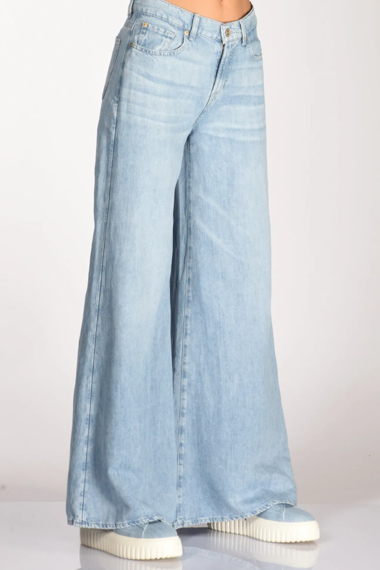 jeans_kansas_blu_chiaro_4.webp jeans kansas blu chiaro