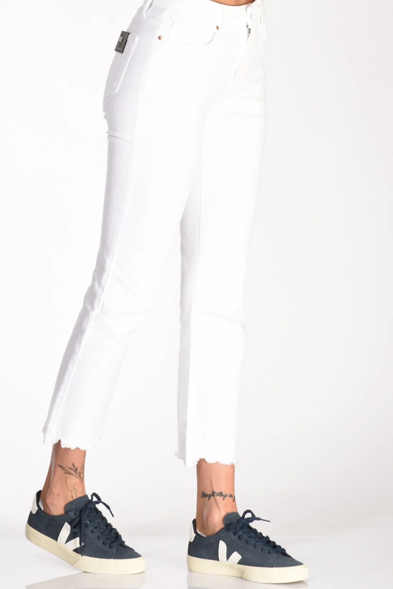 jeans_sigaretta_bianco_0.webp jeans sigaretta bianco