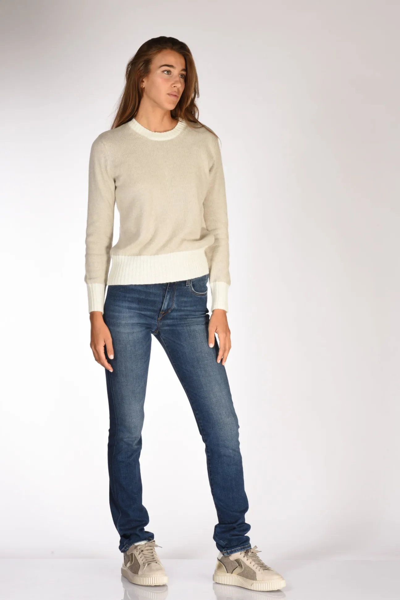 maglia_girocollo_beige_ch_3.webp maglia girocollo beige chiaro/beige