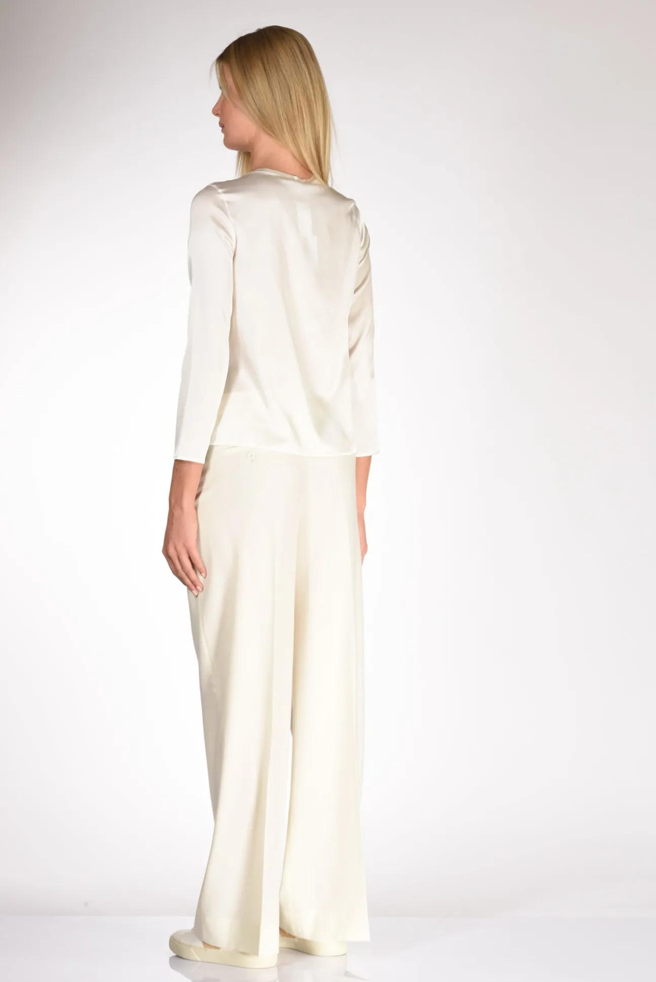 maglia_seta_bianco_latte_4.webp maglia seta bianco latte
