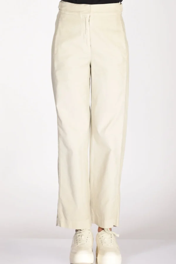 pantalone grigio chiaro
