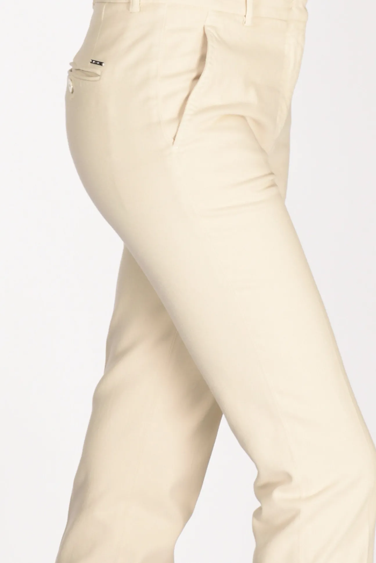 pantalone_leyre_beige_chi_4.webp pantalone leyre beige chiaro