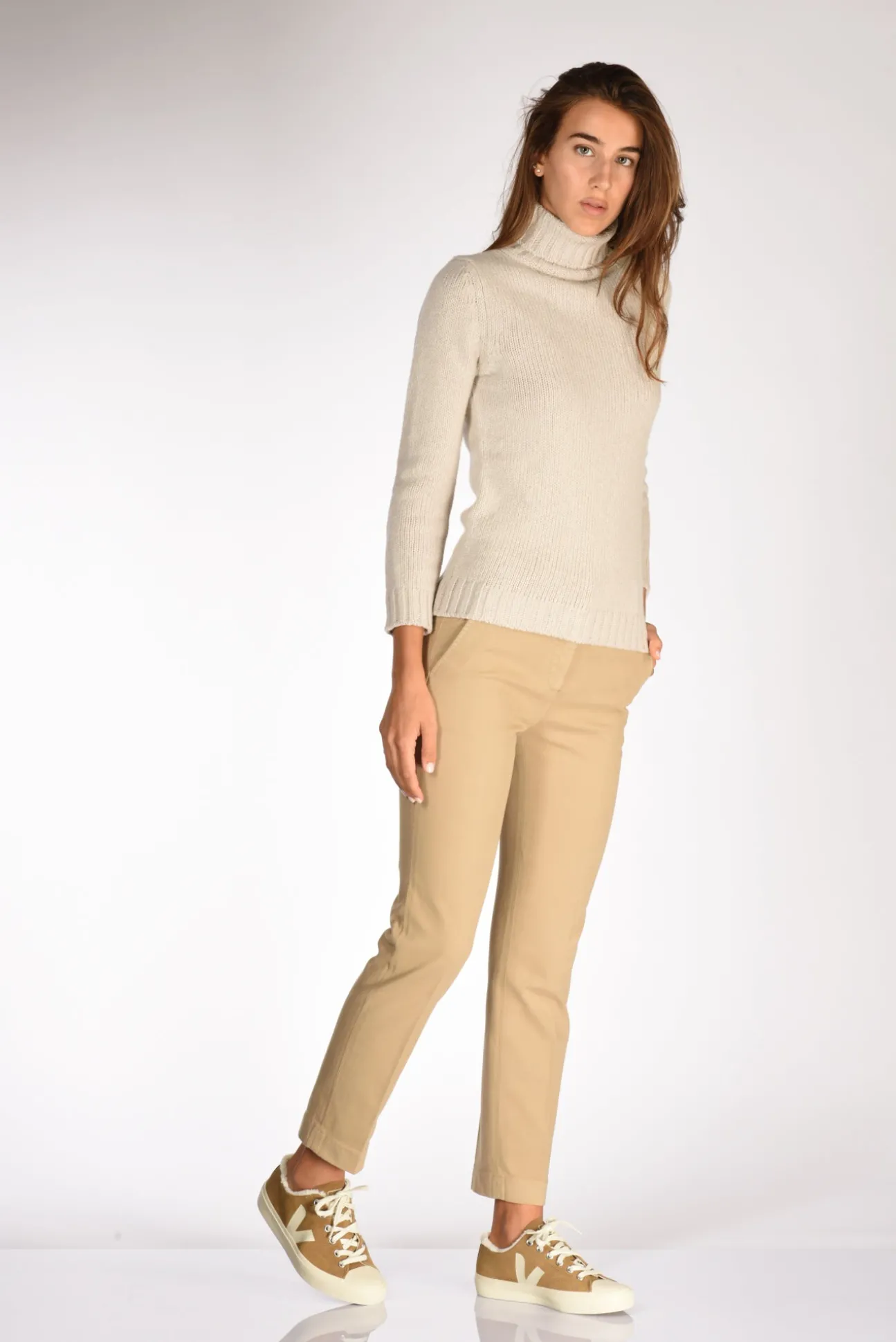 pantalone_leyre_beige_scu_1.webp pantalone leyre beige scuro