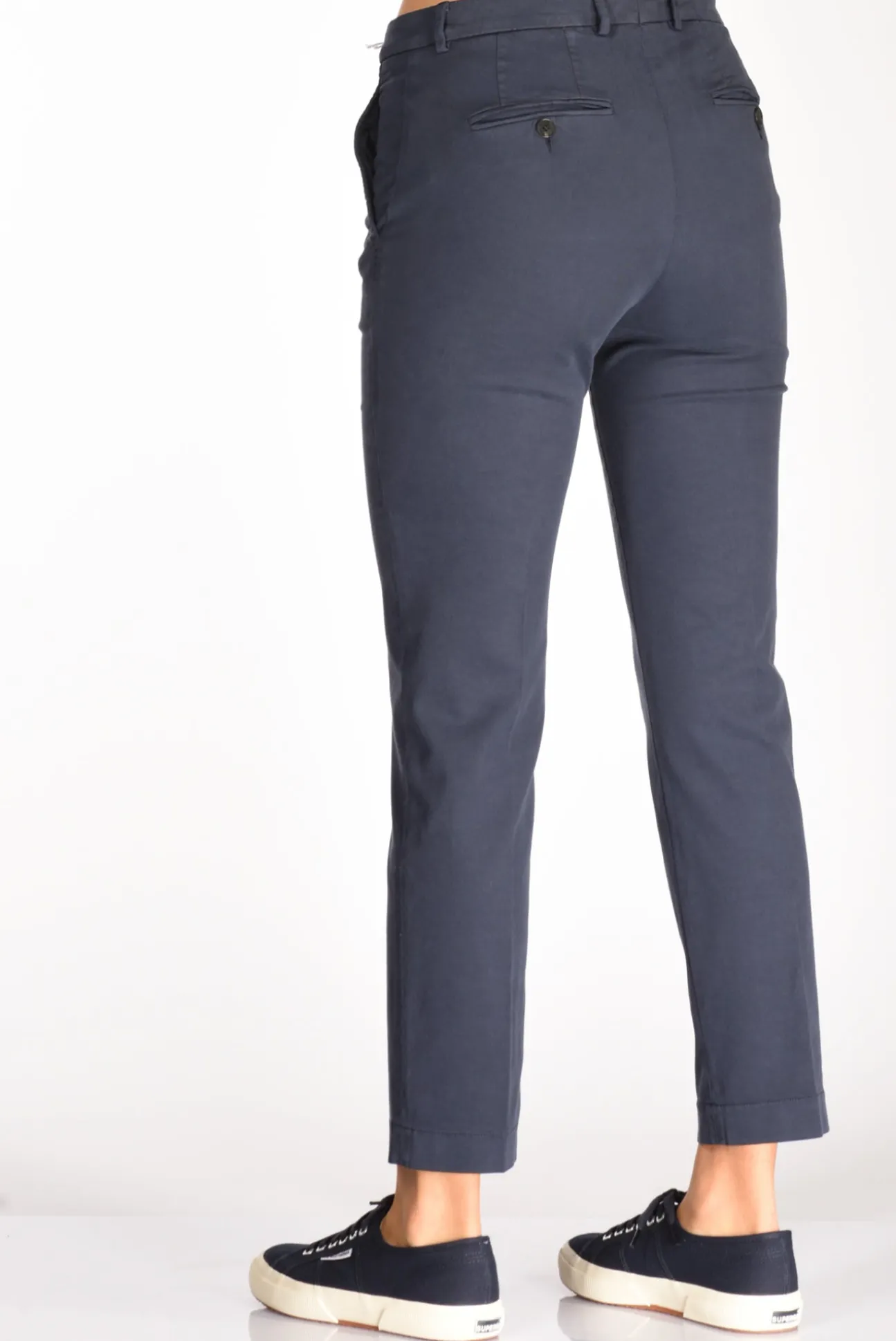 pantalone_leyre_blu_chiar_3.webp pantalone leyre blu chiaro