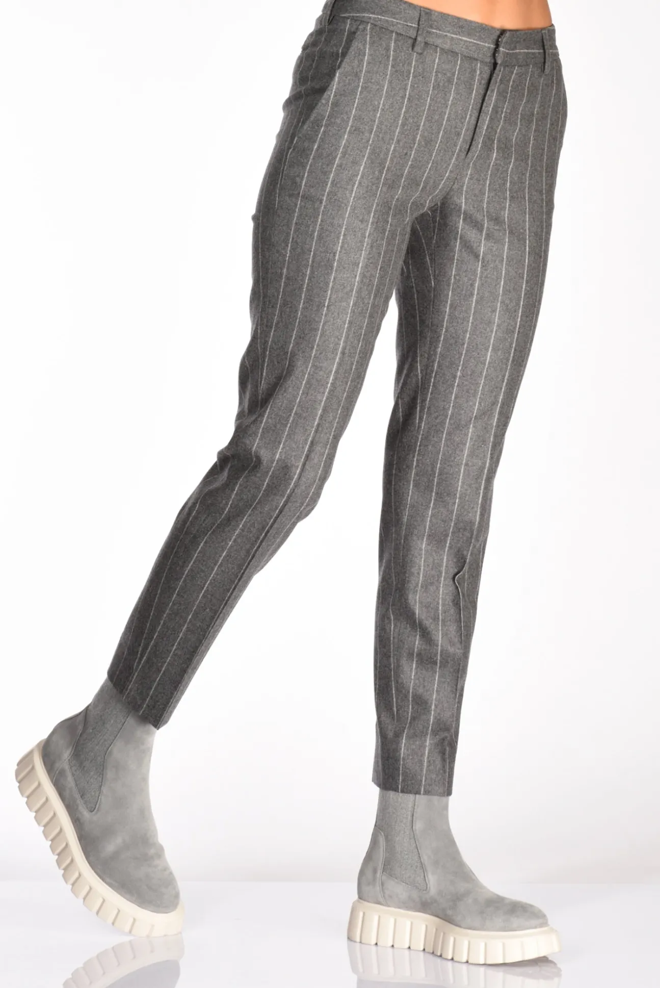 pantalone_new_york_grigio_0-2.webp pantalone new york grigio/bianco