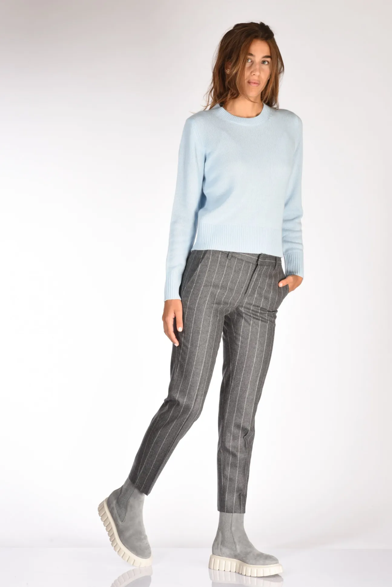 pantalone_new_york_grigio_1-2.webp pantalone new york grigio/bianco