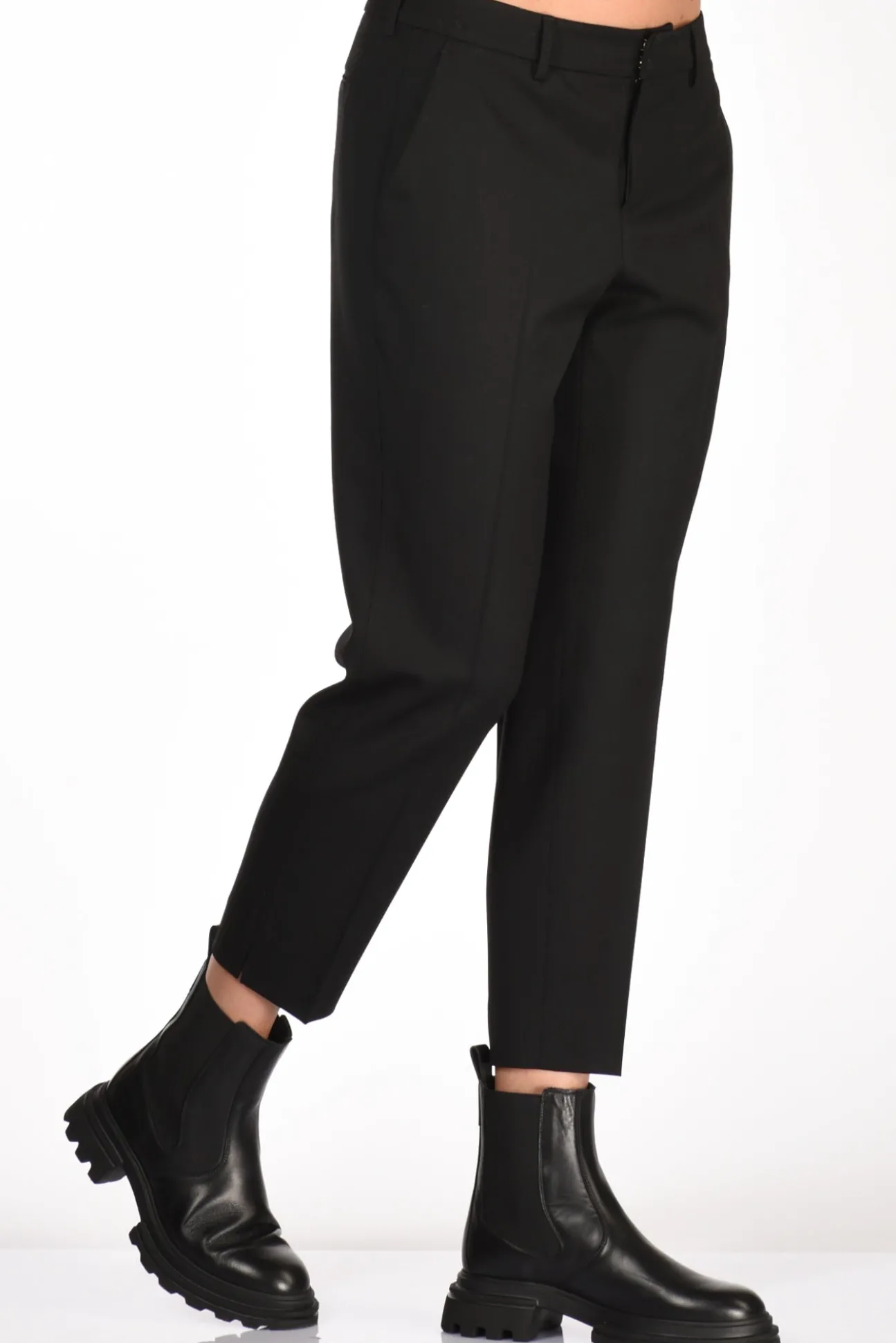 pantalone_new_york_nero_0-2.webp pantalone new york nero