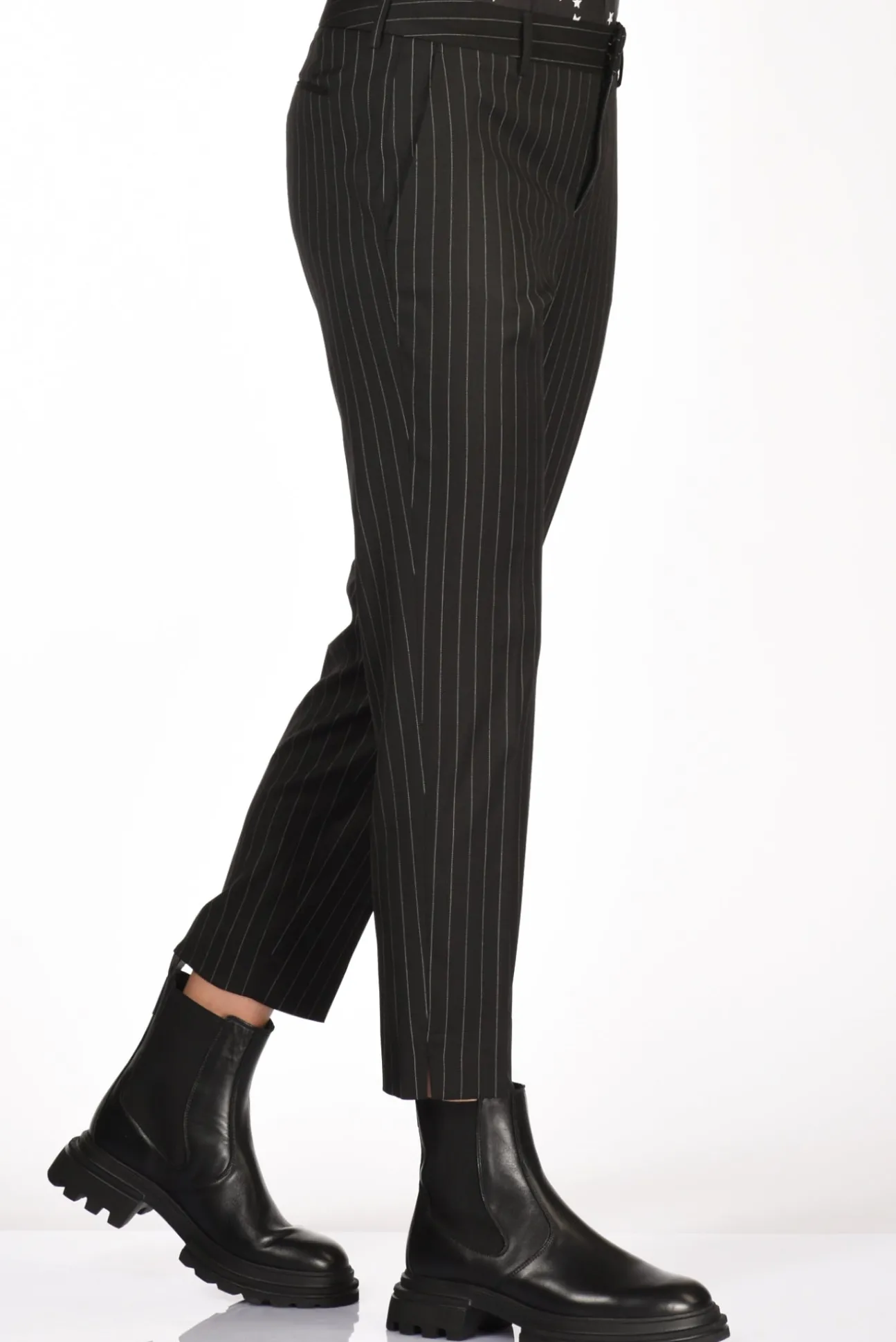 pantalone_new_york_nero_0-4.webp pantalone new york nero