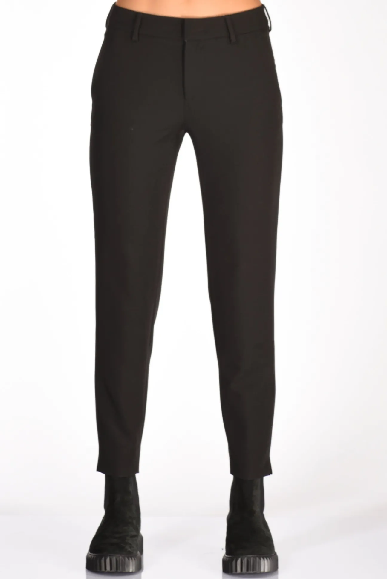 pantalone_new_york_nero_2-3.webp pantalone new york nero