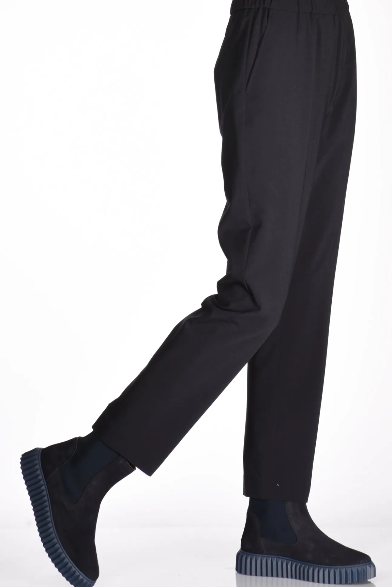 pantaloni_blu_0-1.webp pantaloni blu