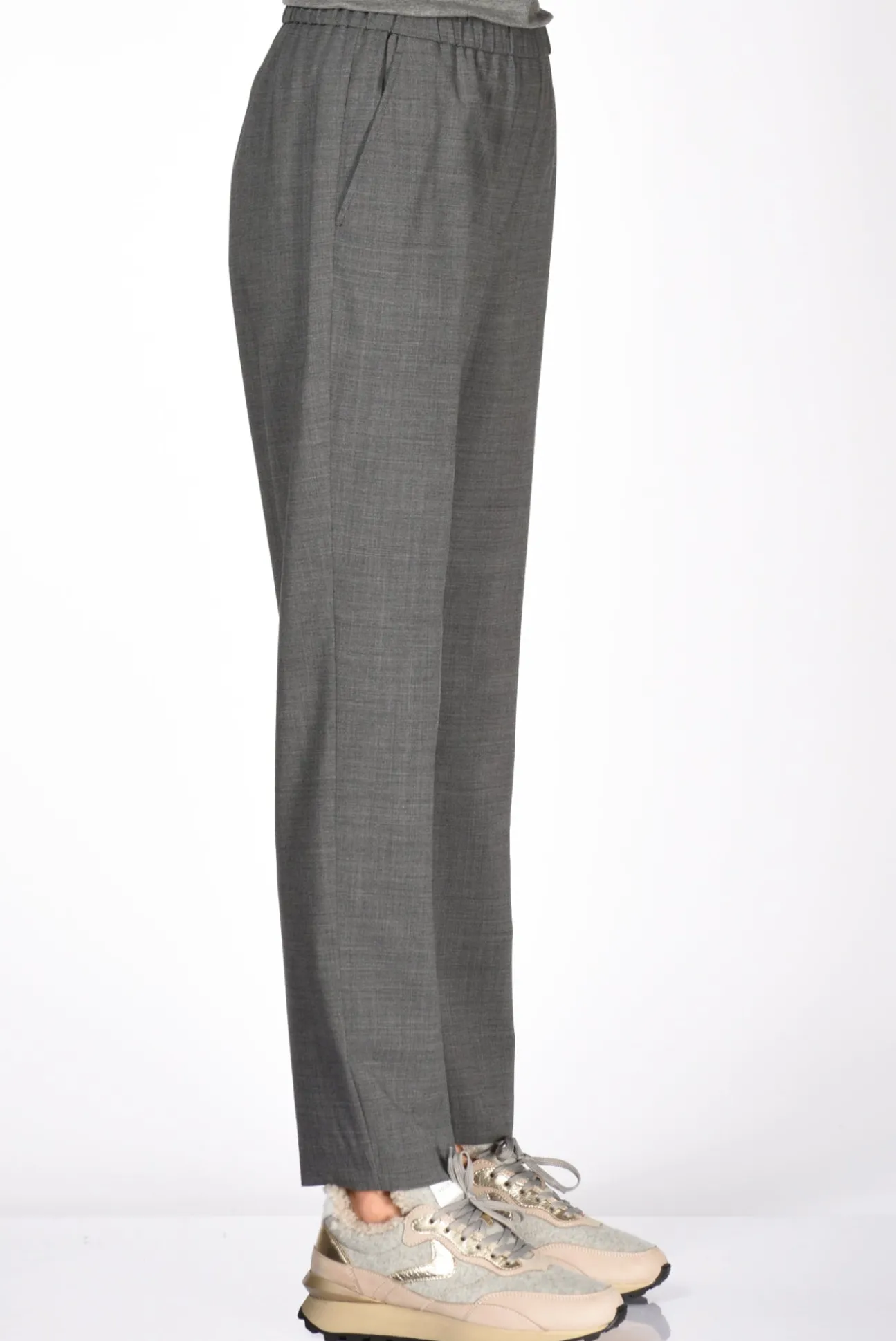 pantaloni_grigio_4.webp pantaloni grigio
