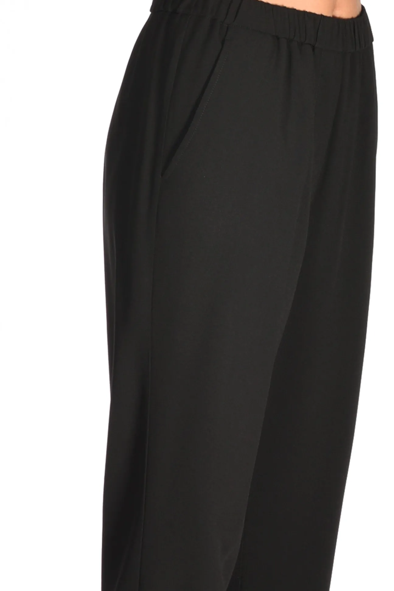 pantaloni_nero_4.webp pantaloni nero