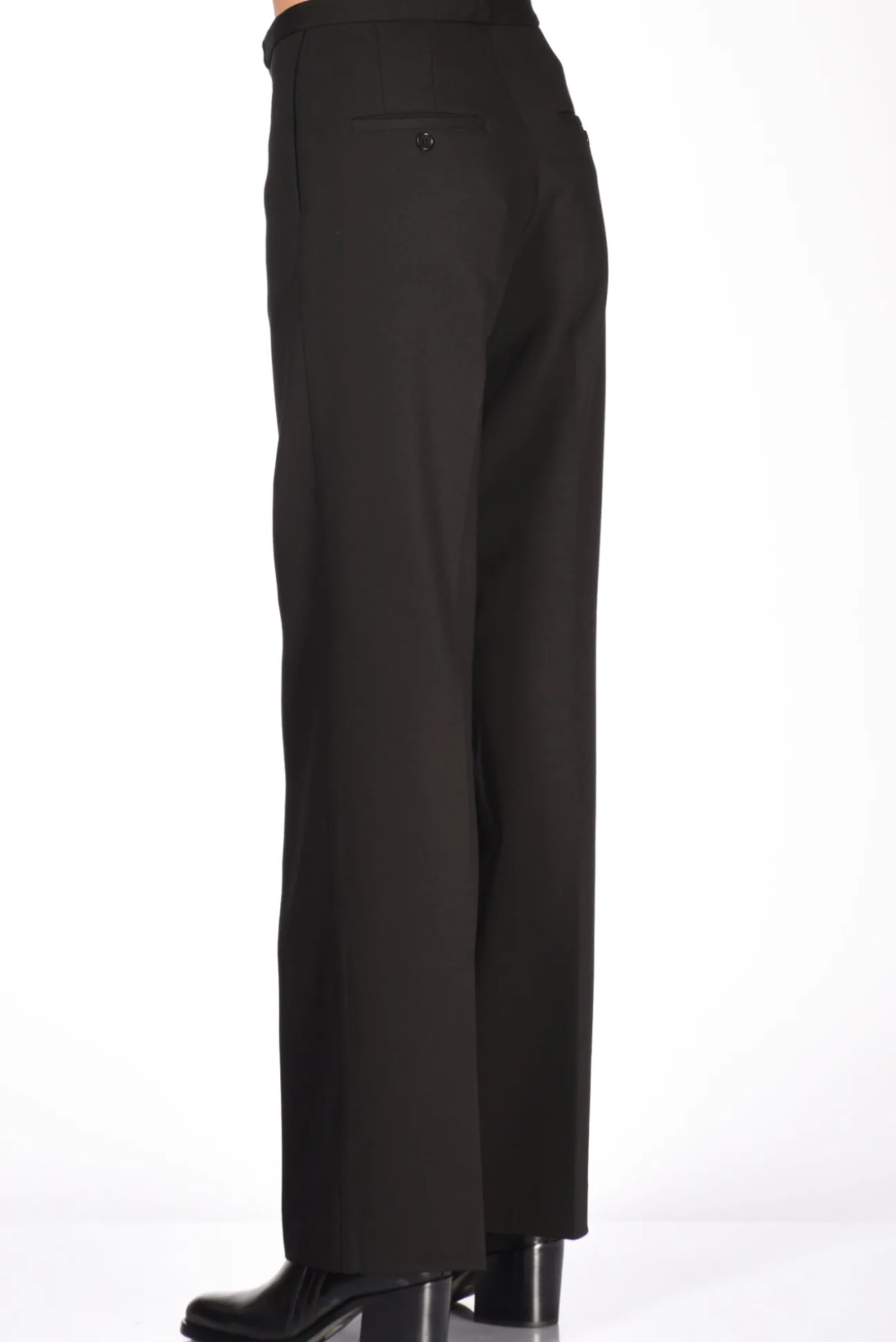 pantaloni_nero_5-1.webp pantaloni nero