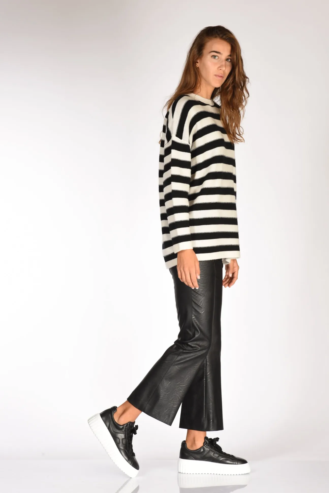 sneakers_hstripes_nero_1.webp sneakers h-stripes nero