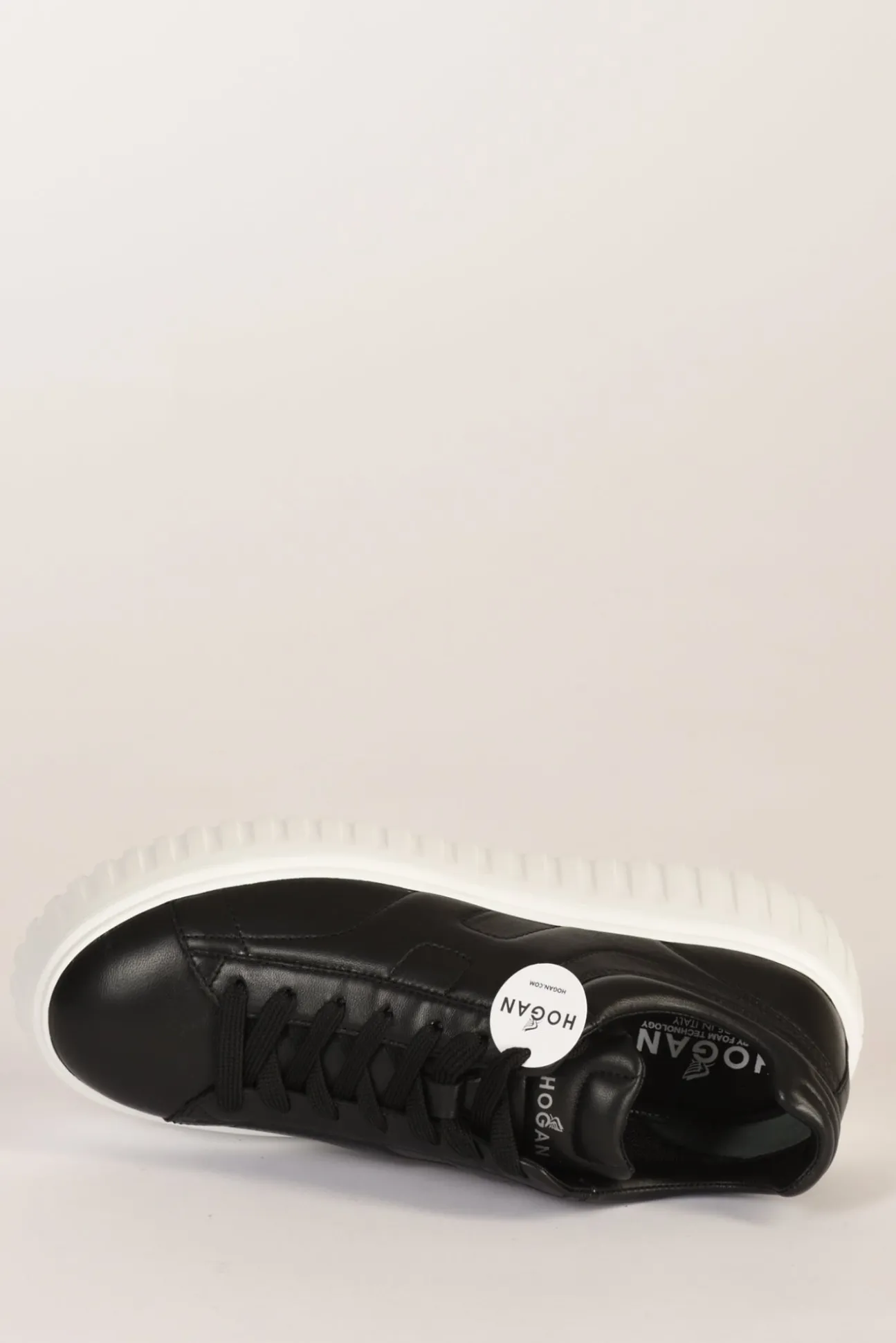 sneakers_hstripes_nero_5.webp sneakers h-stripes nero