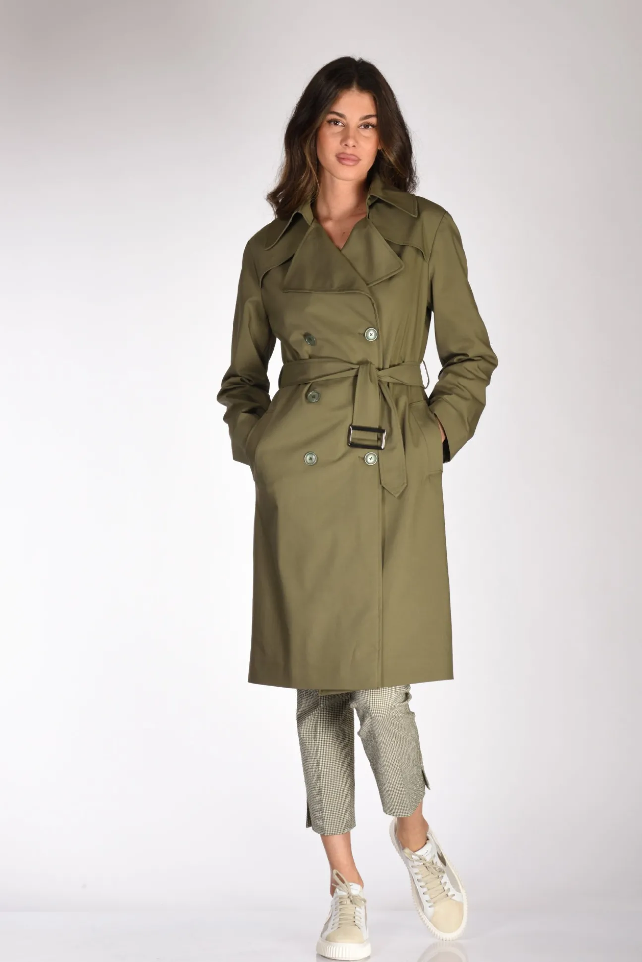 trench_cintura_verde_0.webp trench cintura verde