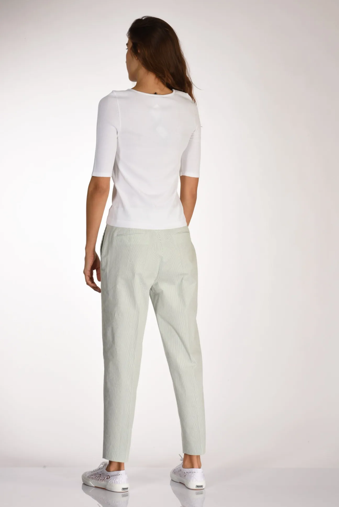 tshirt_di_maglia_bianco_4.webp tshirt di maglia bianco