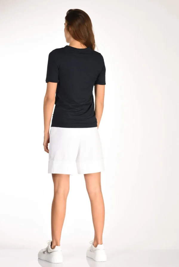 tshirt di maglia blu