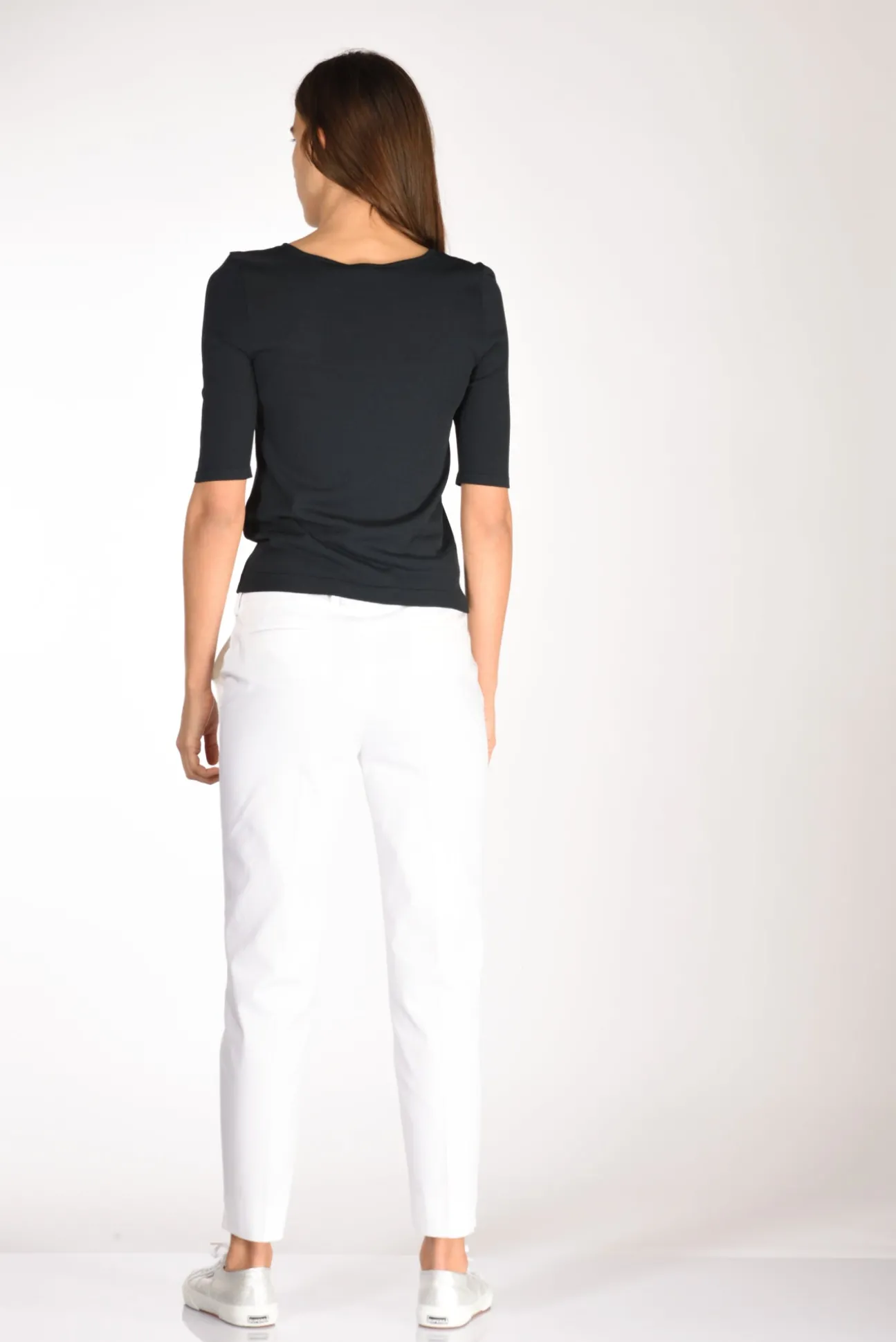 tshirt_di_maglia_blu_4.webp tshirt di maglia blu