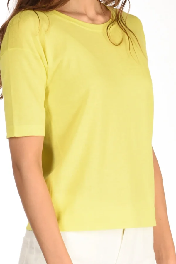 tshirt di maglia giallo