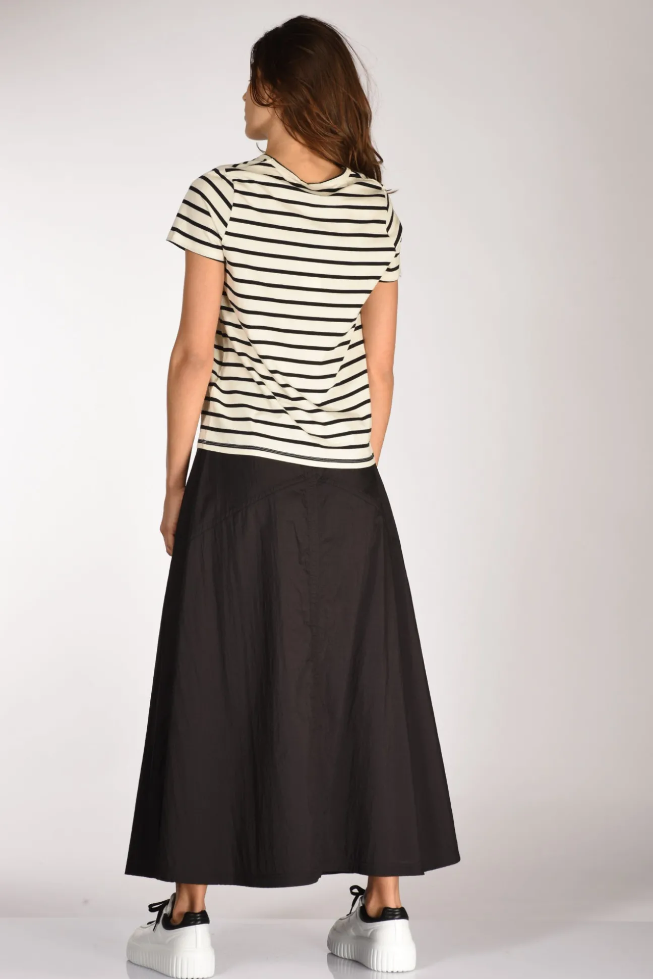 tshirt_rigata_beigenero_4-1.webp tshirt rigata beige/nero