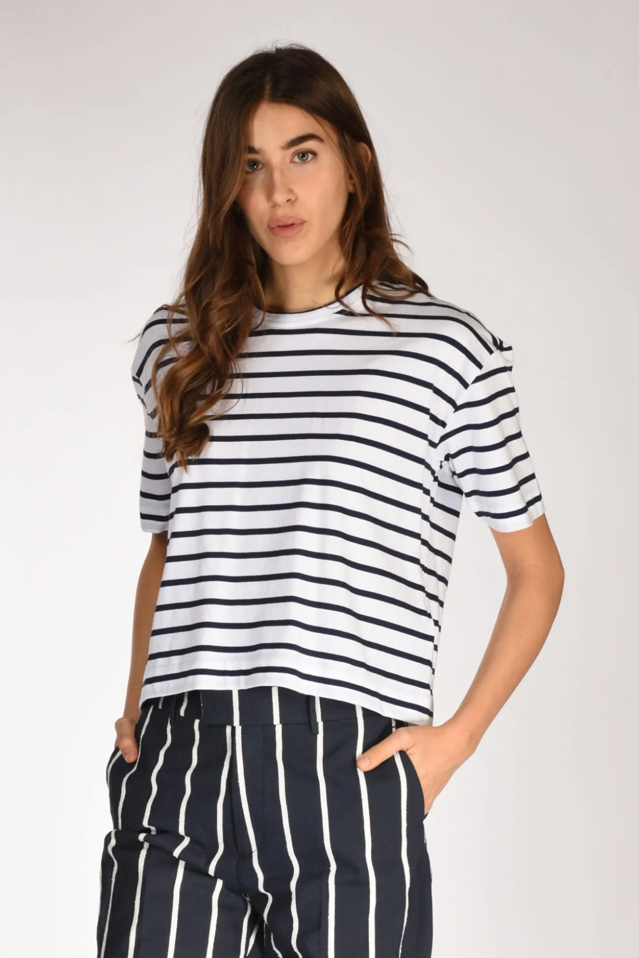 tshirt_rigata_biancoblu_0-2.webp tshirt rigata bianco/blu