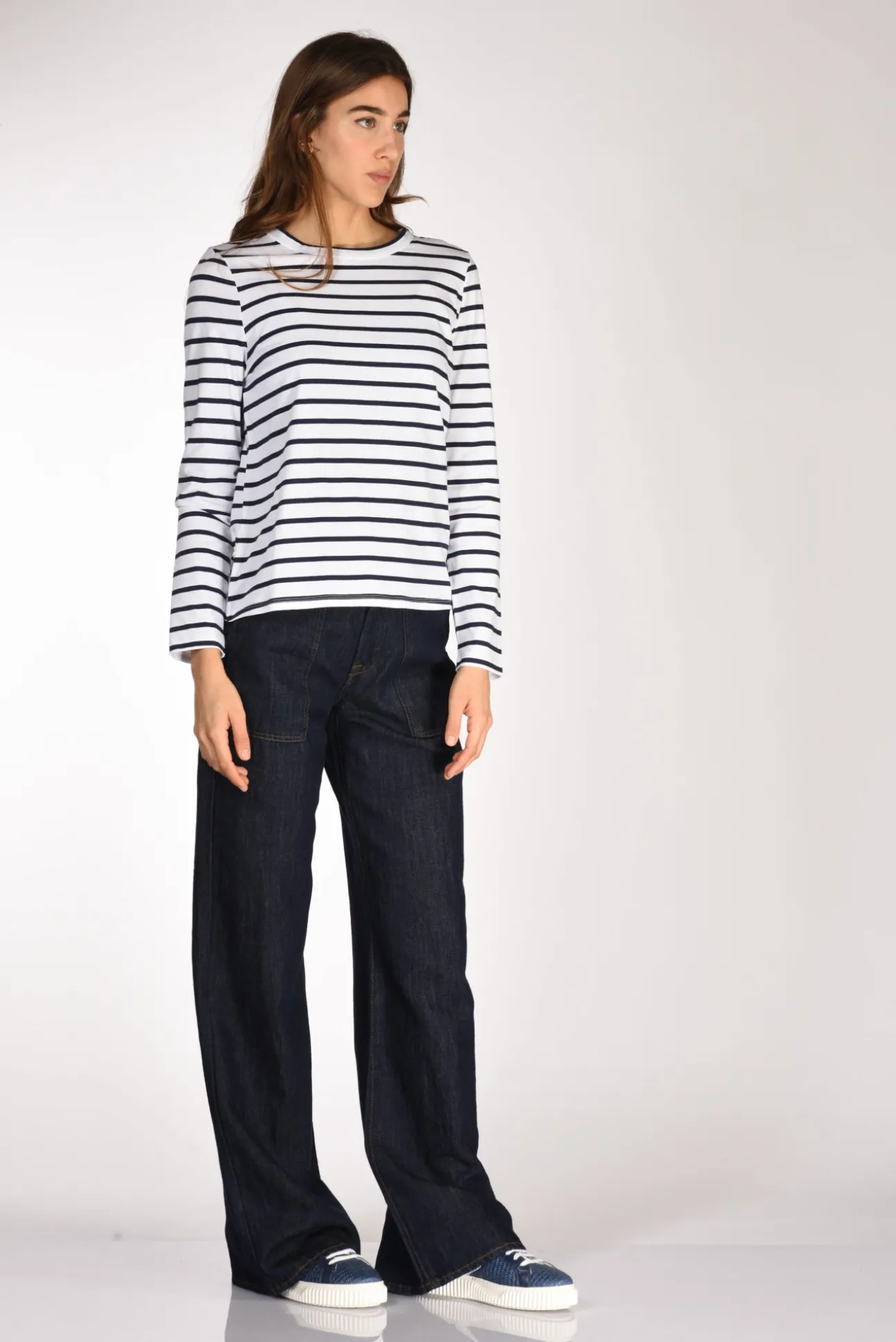 tshirt_rigata_biancoblu_3-1.webp tshirt rigata bianco/blu