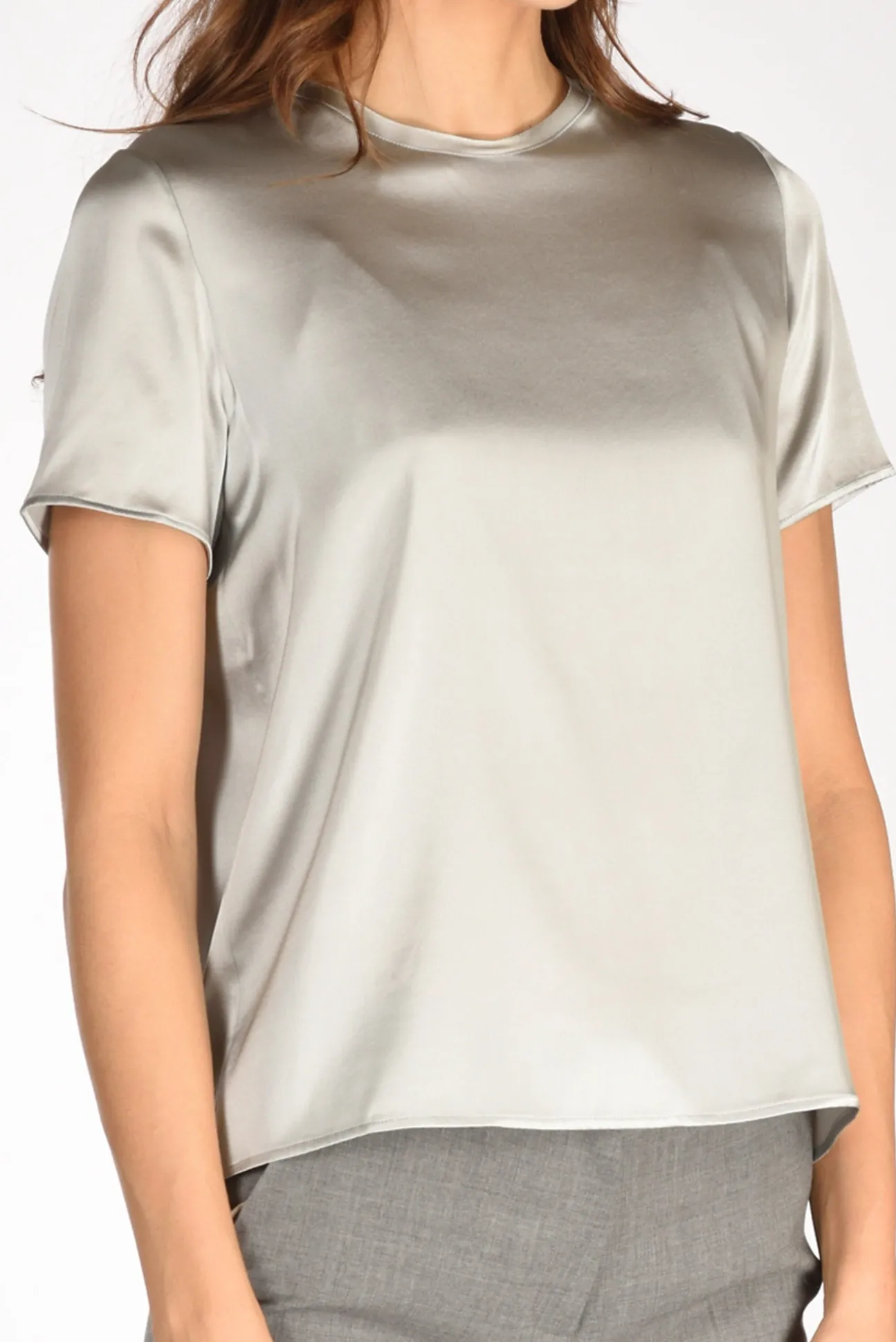 tshirt_seta_grigio_perla_2.webp tshirt seta grigio perla